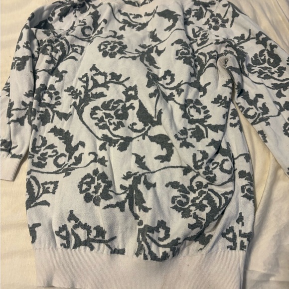 LOFT Gray Floral Crew Neck Sweater - Picture 2 of 3